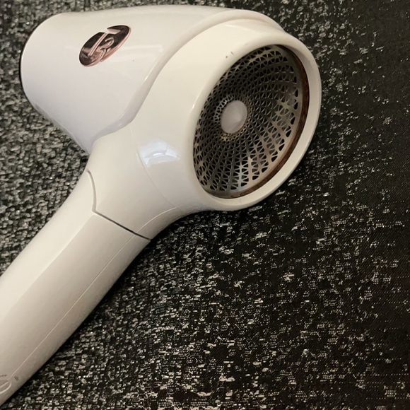 T3 folding hair dryer / blow dryer tested!!! - Picture 5 of 8